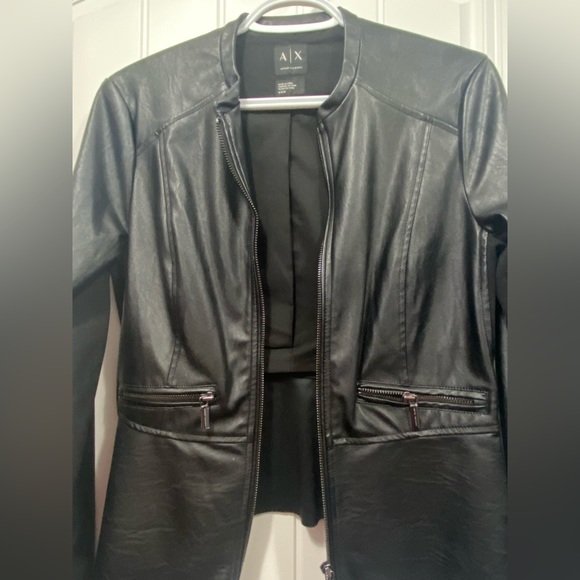 Woman’s black Armani exchange faux leather jacket size medium - Picture 2 of 6